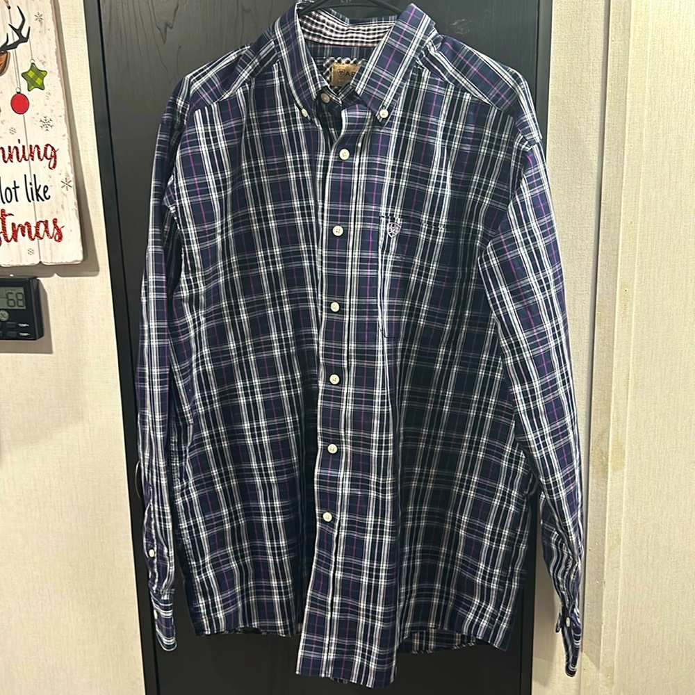 Men’s Ariat button down